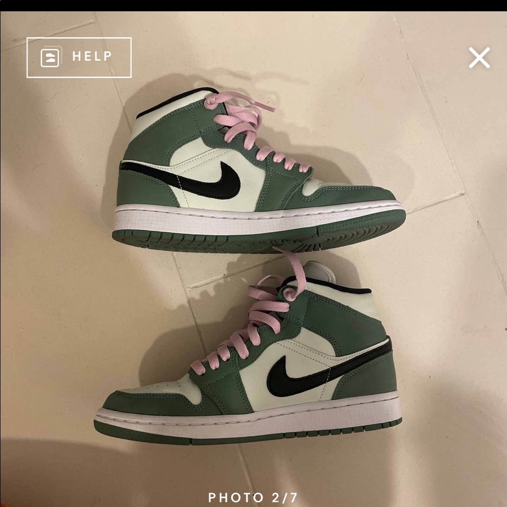 Dutch Green Womens Jordans